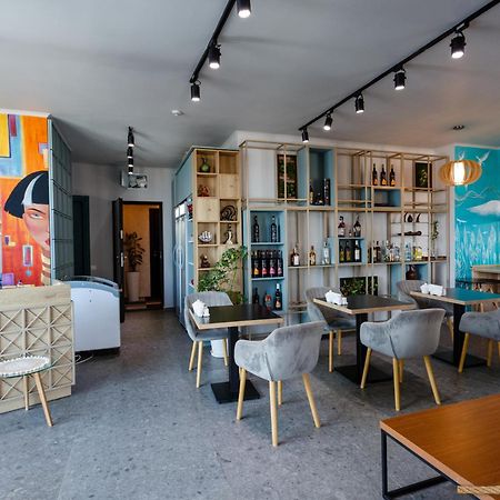 Season Suite Apart-Hotel Батумі Екстер'єр фото