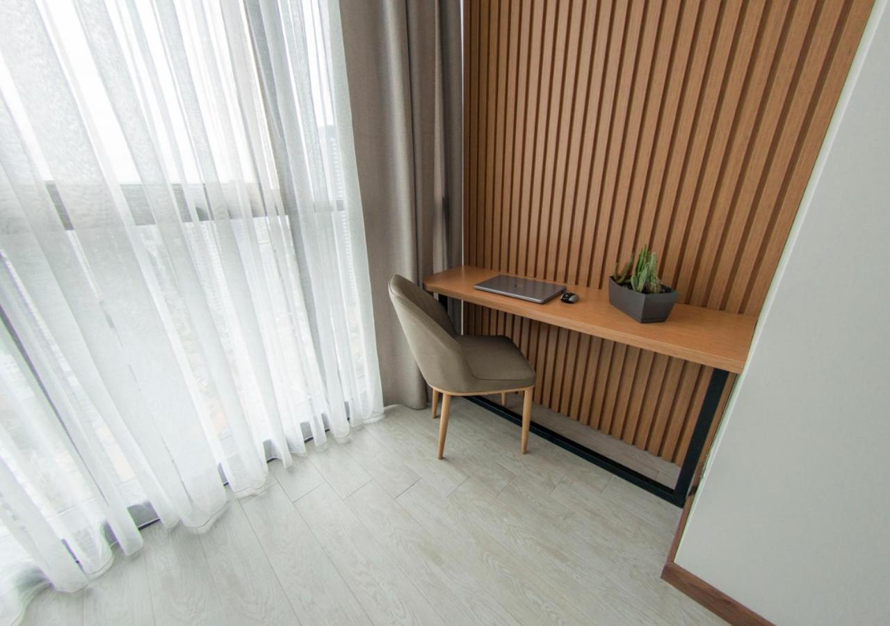 Season Suite Apart-Hotel Батумі Екстер'єр фото