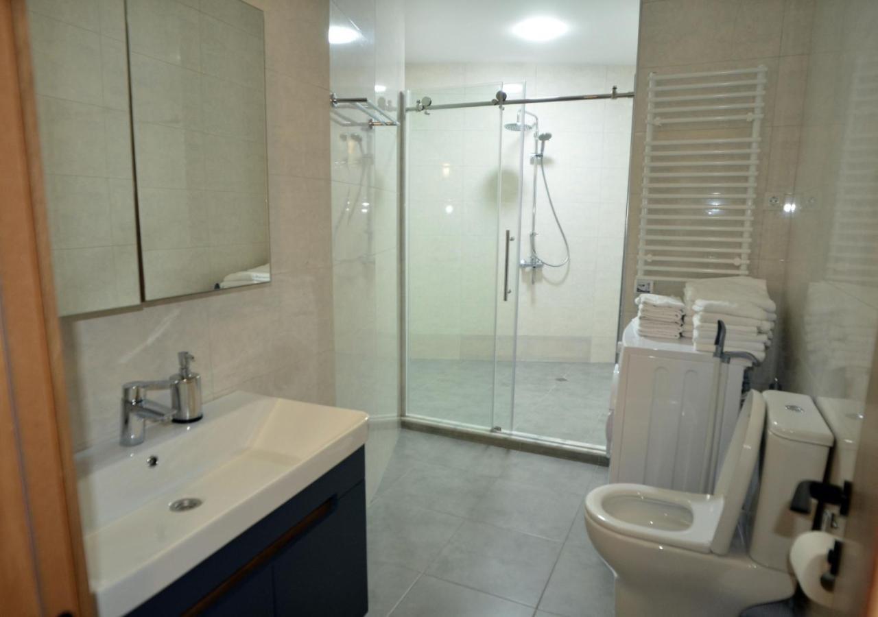 Season Suite Apart-Hotel Батумі Екстер'єр фото