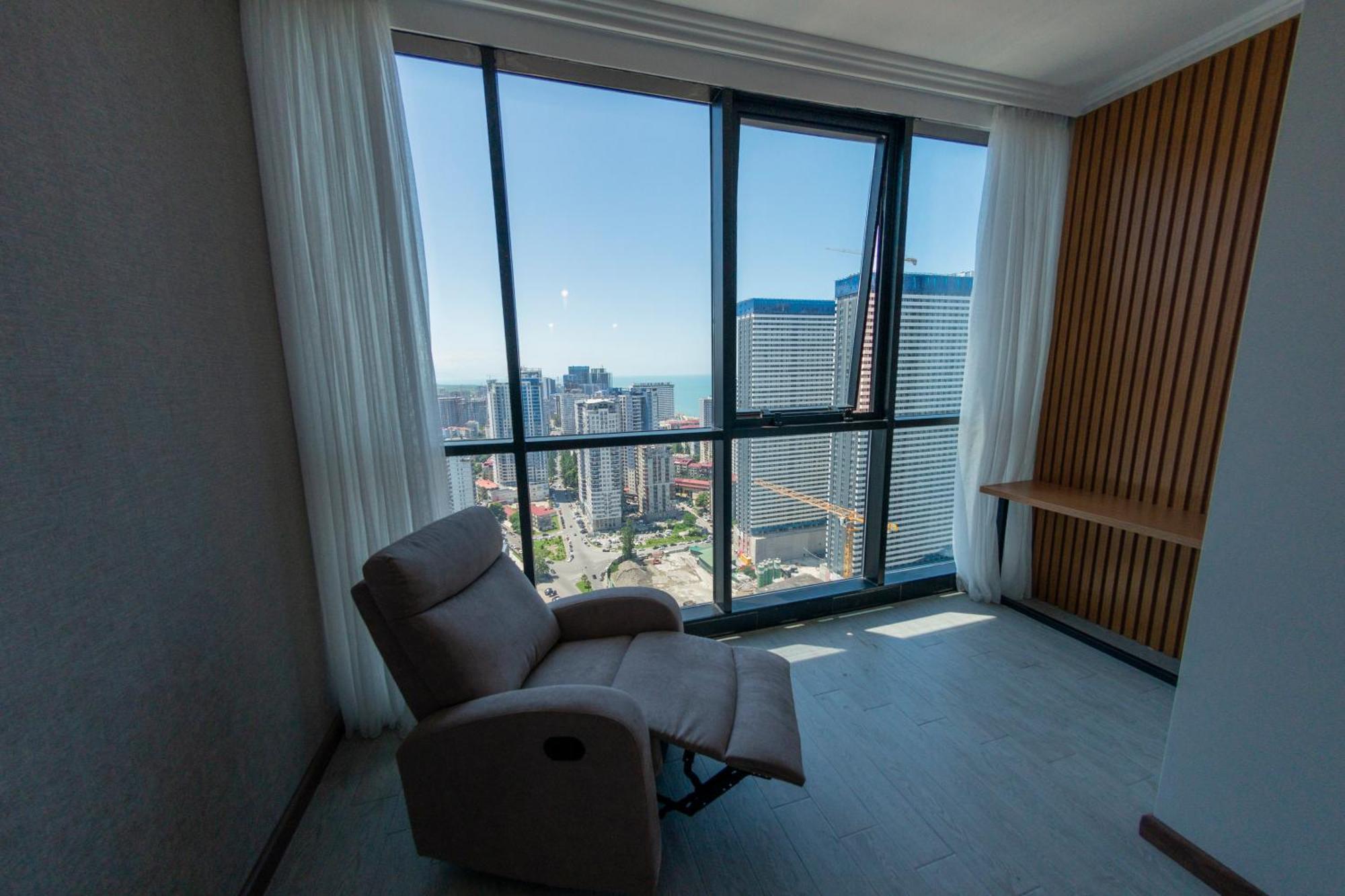 Season Suite Apart-Hotel Батумі Екстер'єр фото