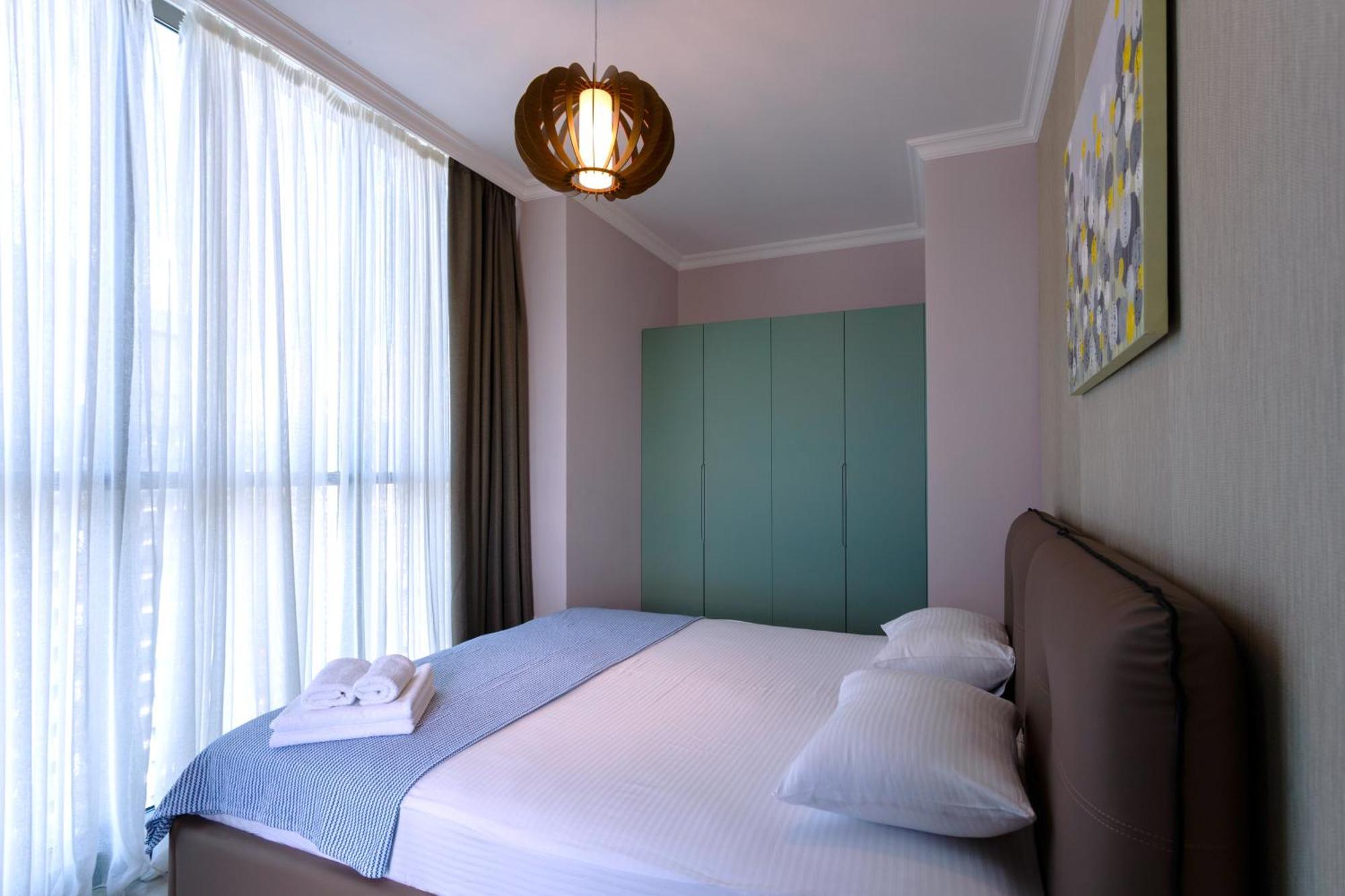 Season Suite Apart-Hotel Батумі Екстер'єр фото