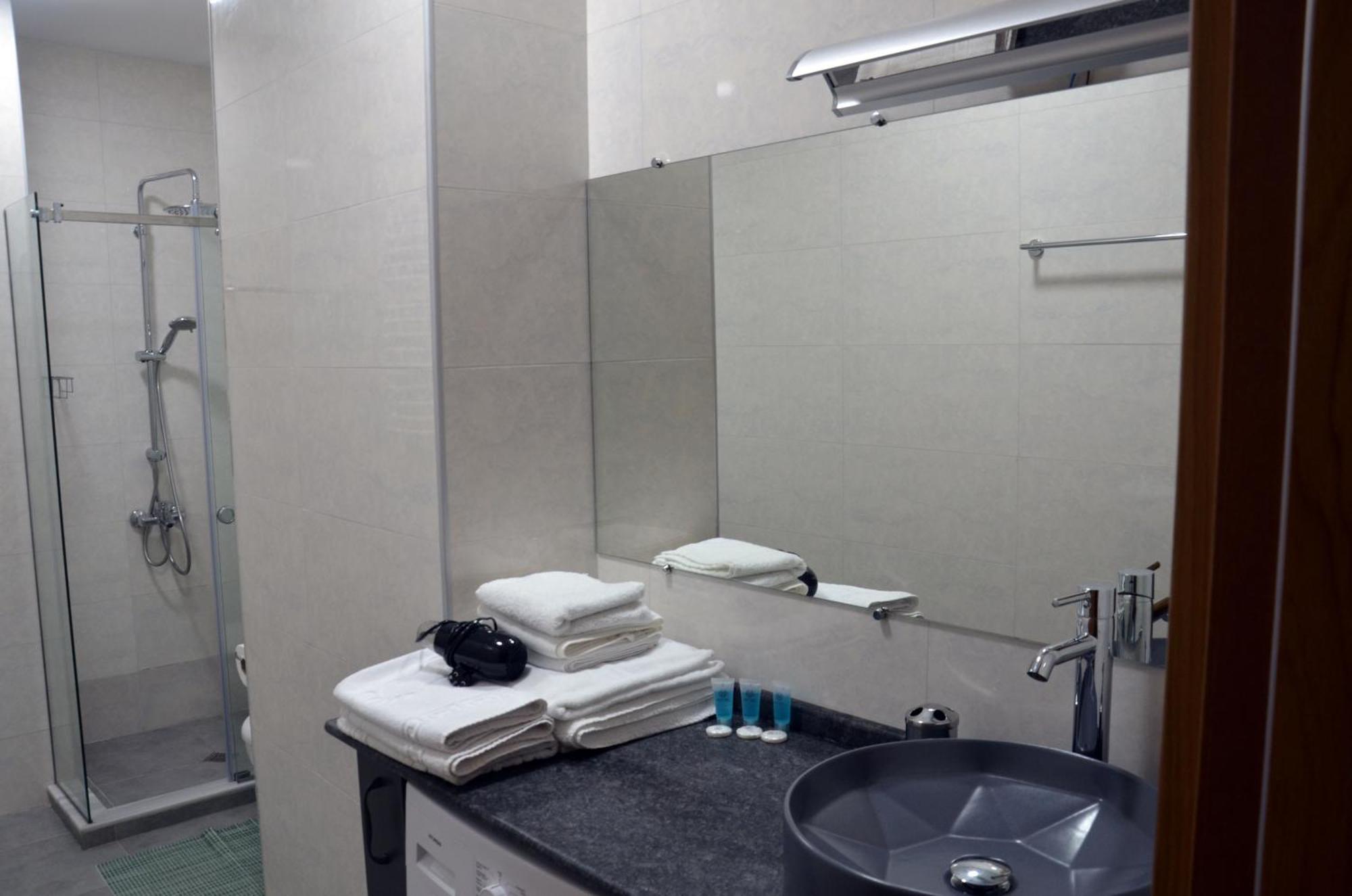 Season Suite Apart-Hotel Батумі Екстер'єр фото