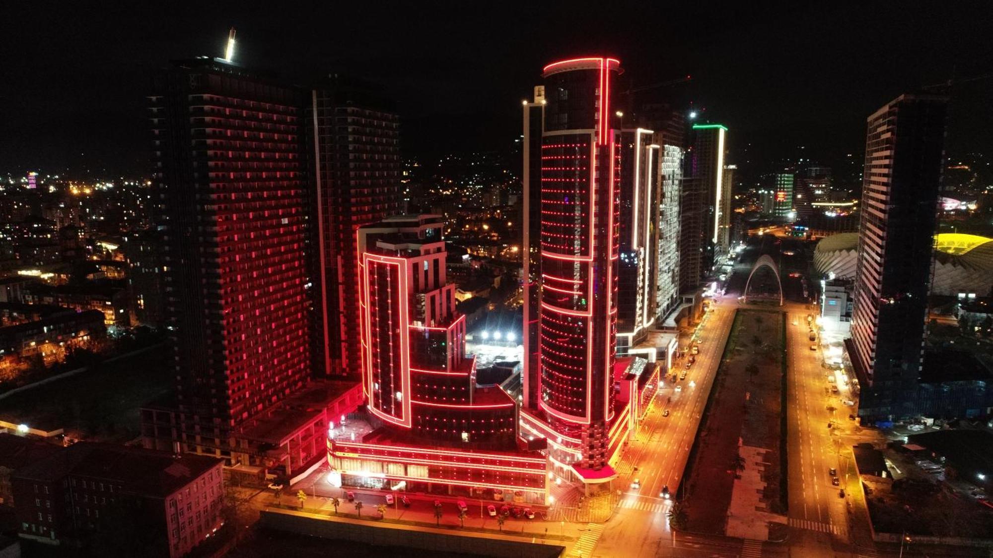 Season Suite Apart-Hotel Батумі Екстер'єр фото