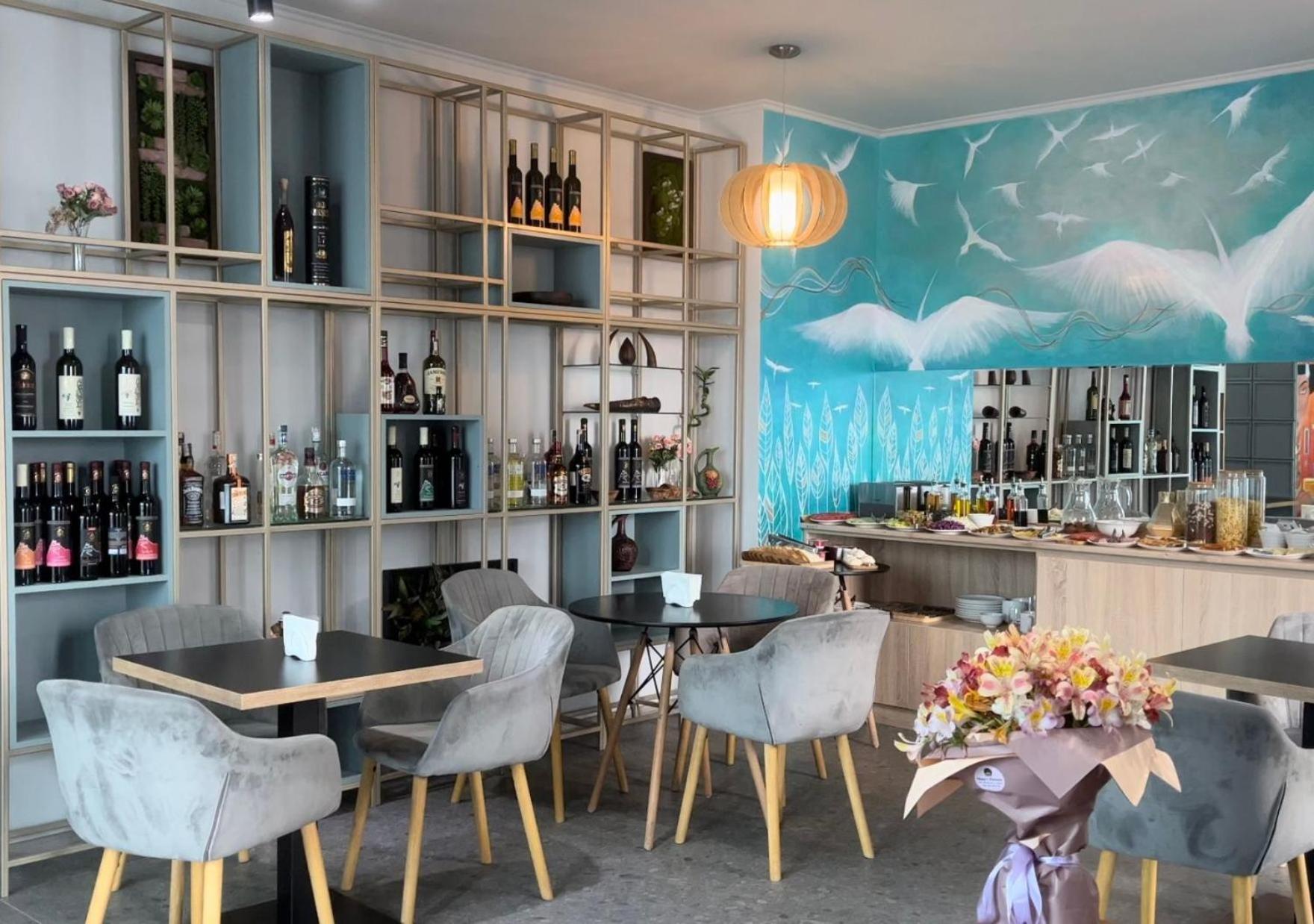 Season Suite Apart-Hotel Батумі Екстер'єр фото