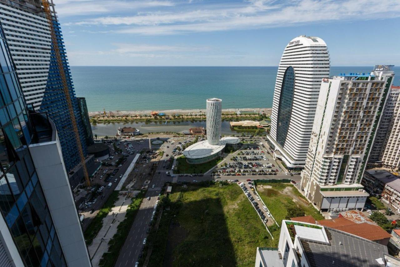 Season Suite Apart-Hotel Батумі Екстер'єр фото